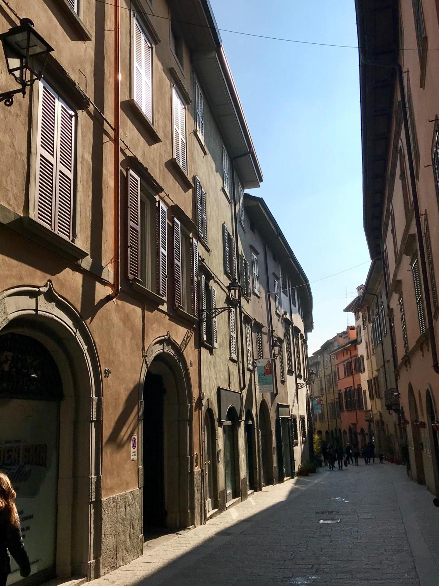 B&B Home Sweet Home Bergamo Bagian luar foto
