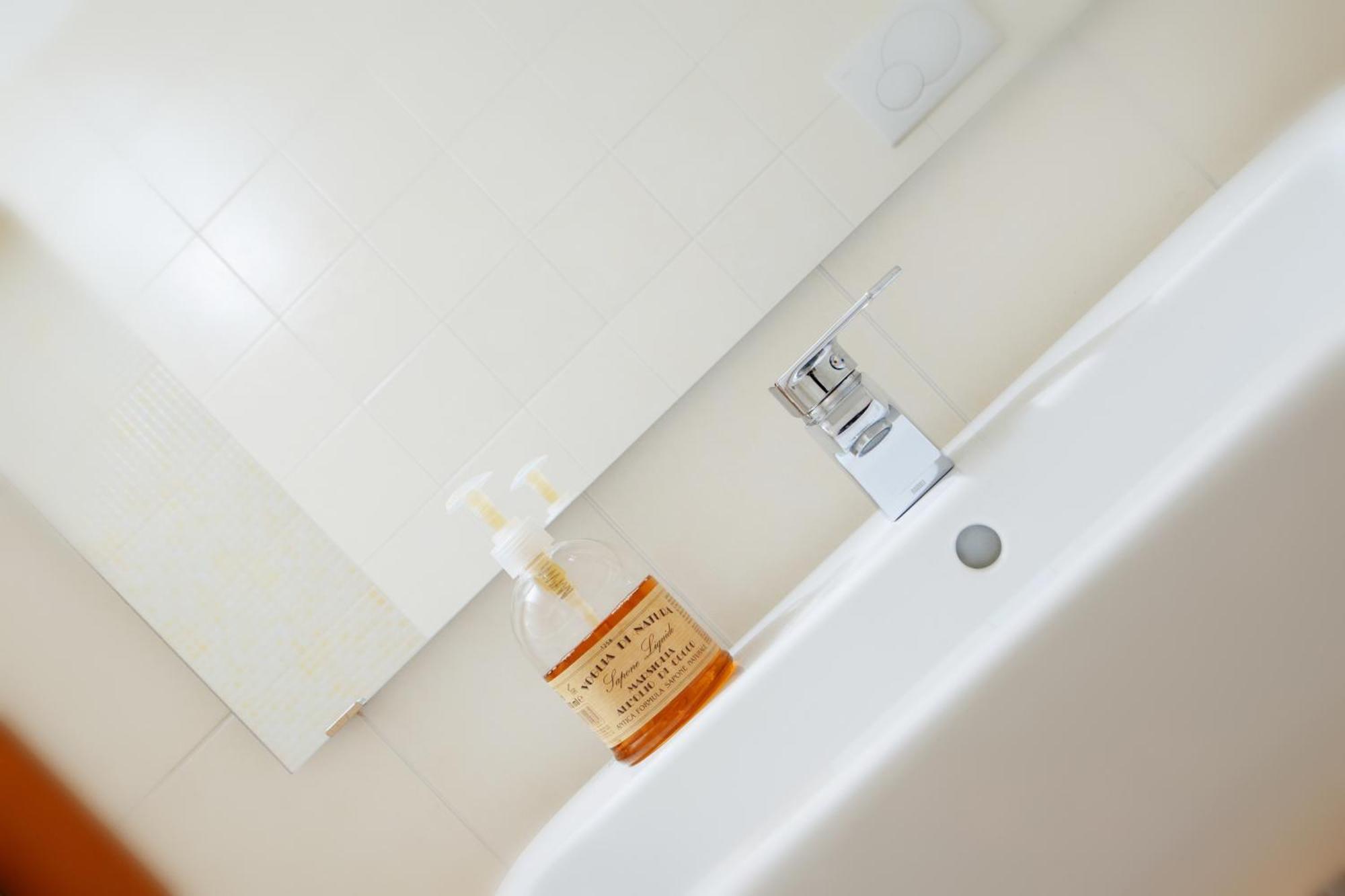 B&B Home Sweet Home Bergamo Bagian luar foto